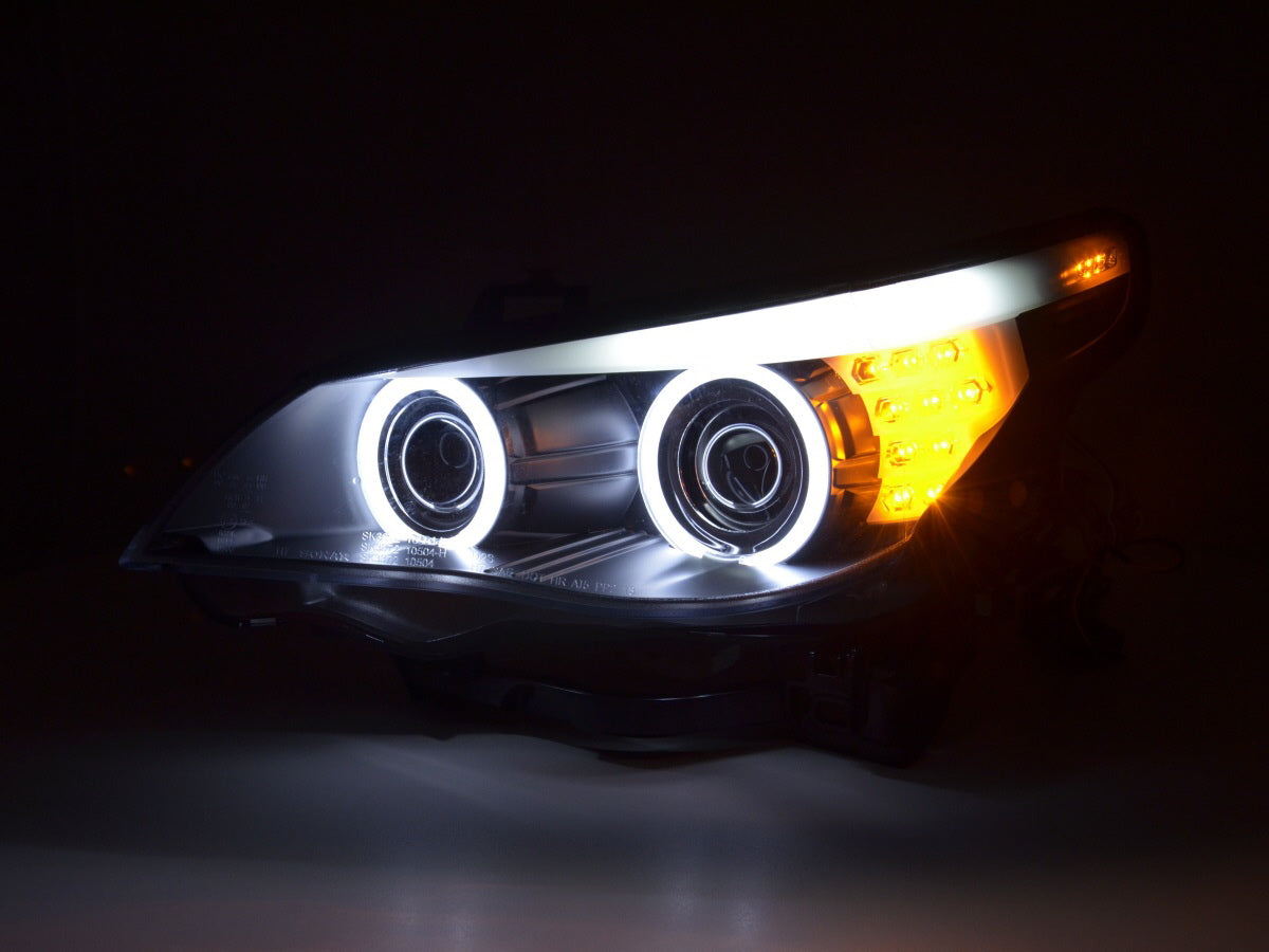 Scheinwerfer Set Xenon Angel Eyes CCFL BMW 5er E60/E61 03-04 schwarz für Rechtslenker Scheinwerfer Set Xenon Angel Eyes CCFL BMW 5er E60/E61 03-04 schwarz für Rechtslenker